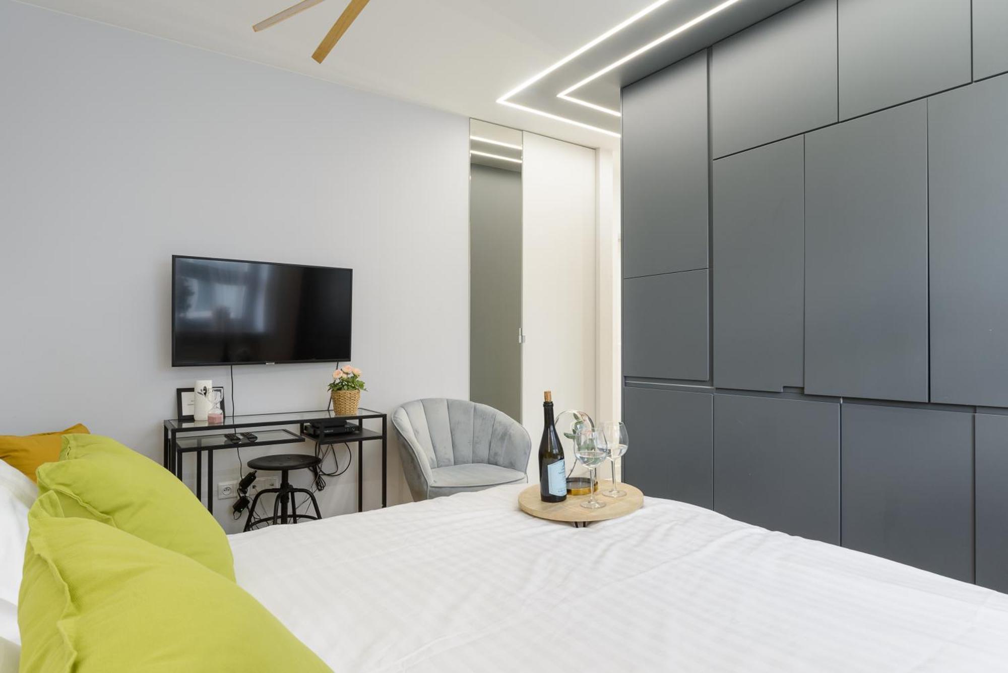 Lumina Cozy Studio In Center Варшава Екстериор снимка